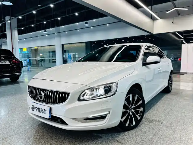 VOLVO  S60 2019