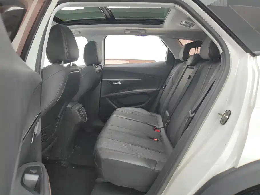 Peugeot 4008 — миниатюра 11