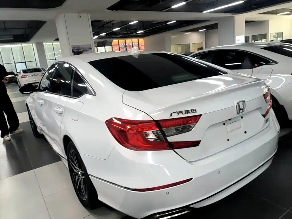 Honda Accord — миниатюра 5