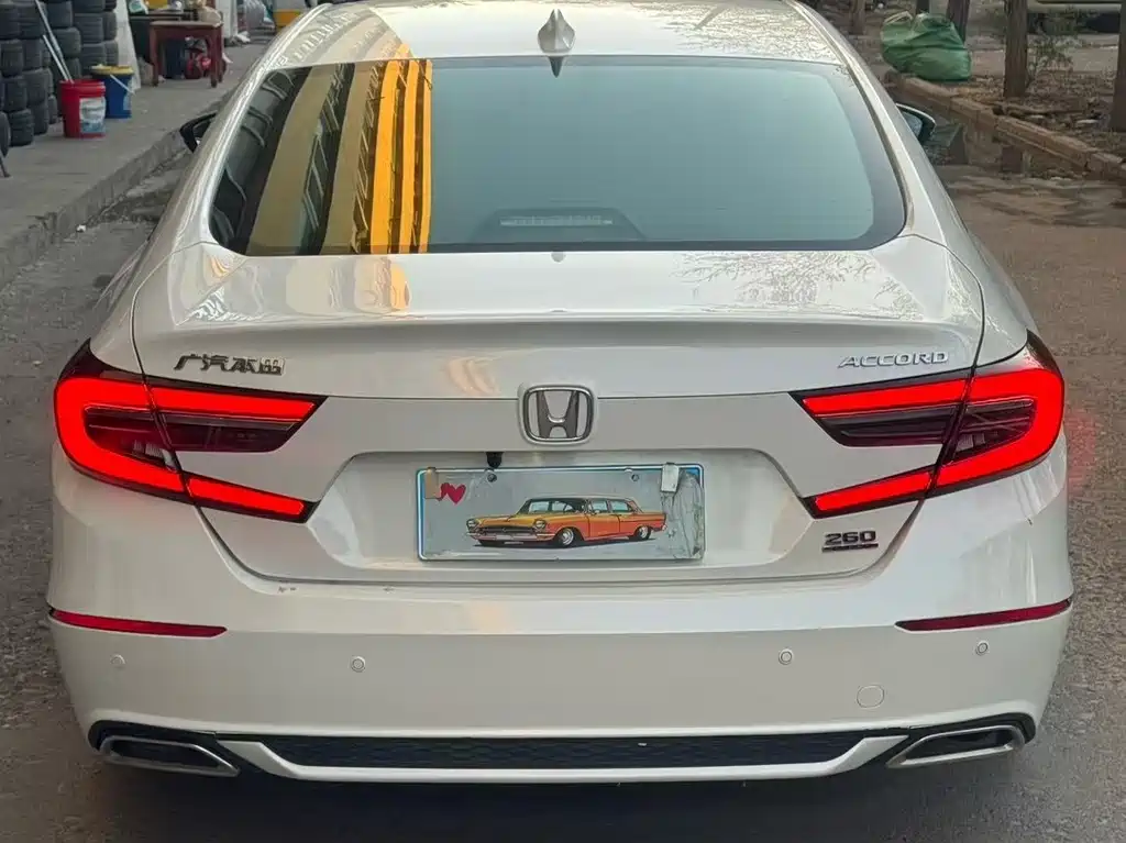 Honda Accord — миниатюра 8
