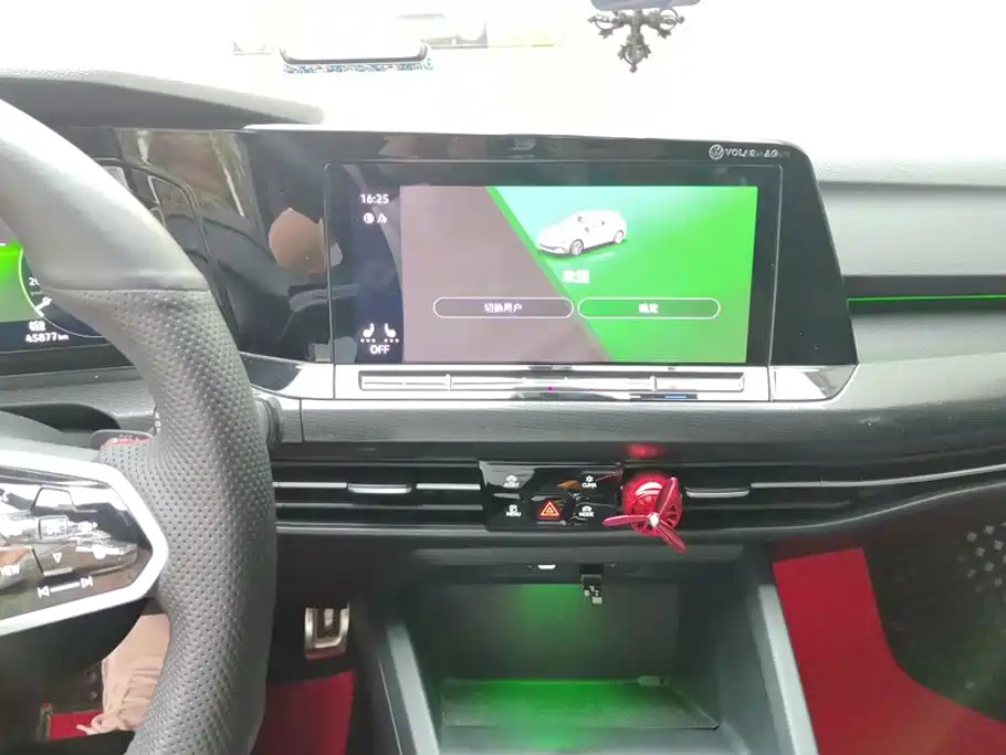 Volkswagen Golf GTI — миниатюра 13