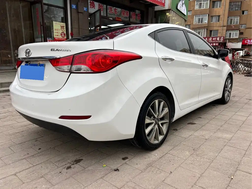 Hyundai Elantra Langdong — миниатюра 4