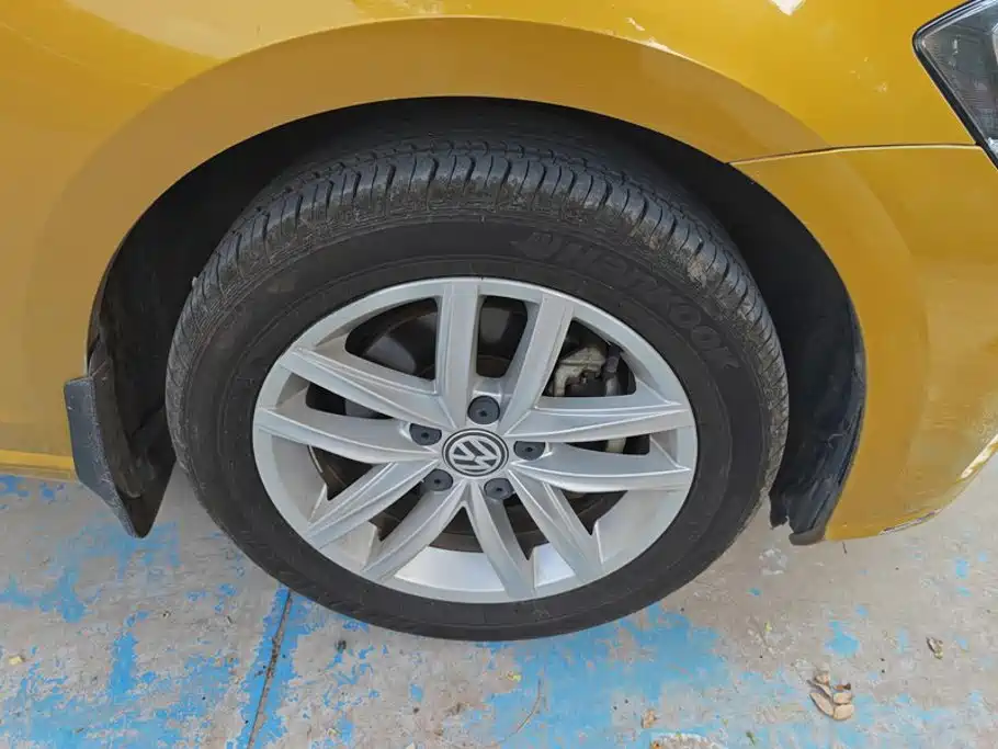 Volkswagen Golf — миниатюра 6