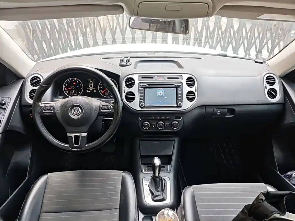 Volkswagen Tiguan — миниатюра 10