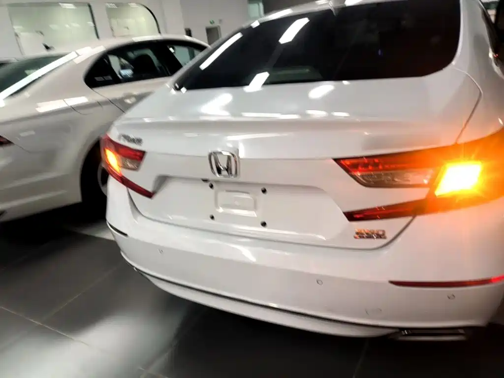 Honda Accord — миниатюра 6