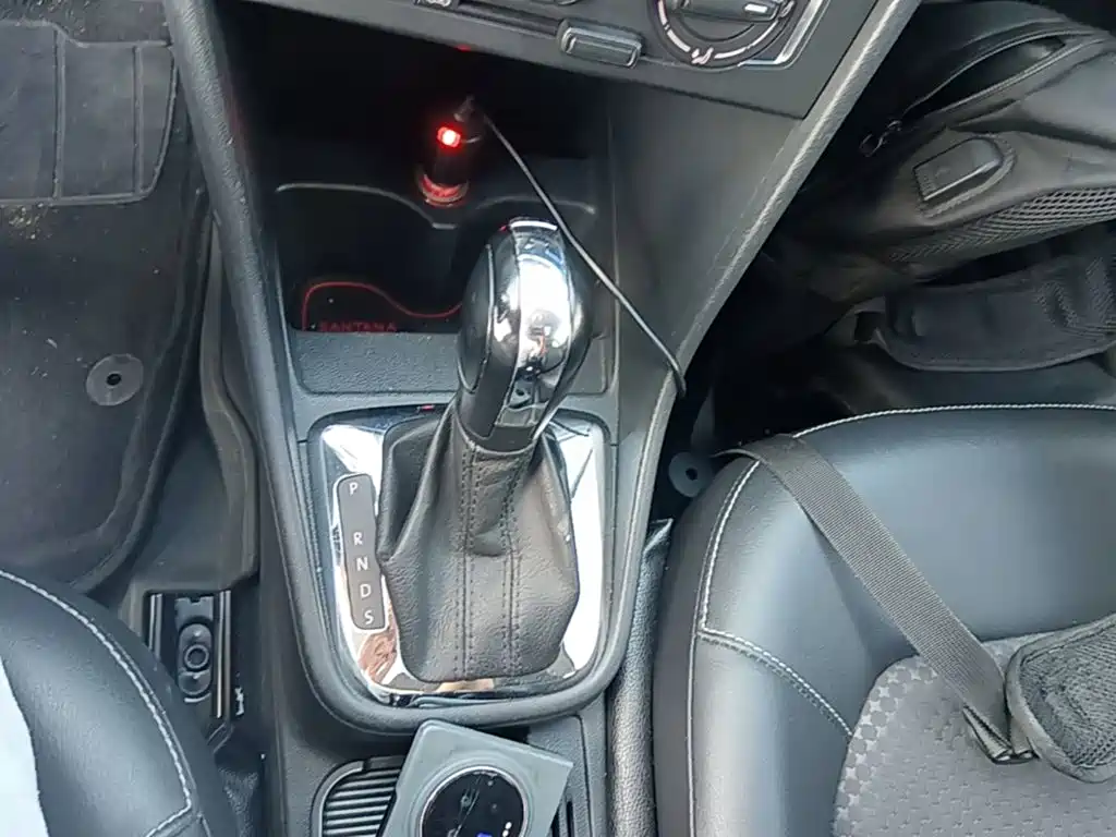 Volkswagen Santana — миниатюра 14