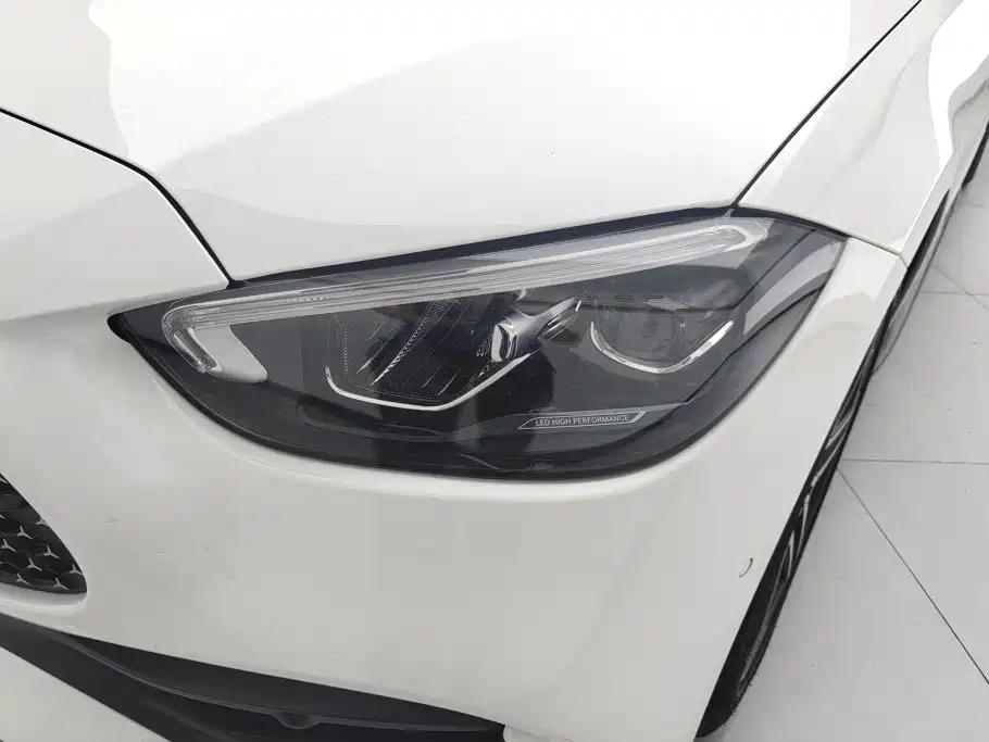 Mercedes-Benz C-Class — миниатюра 5