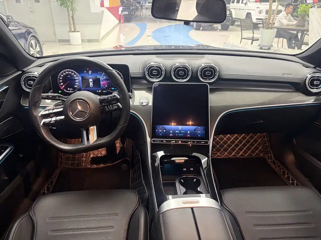 Mercedes-Benz C-Class — миниатюра 8