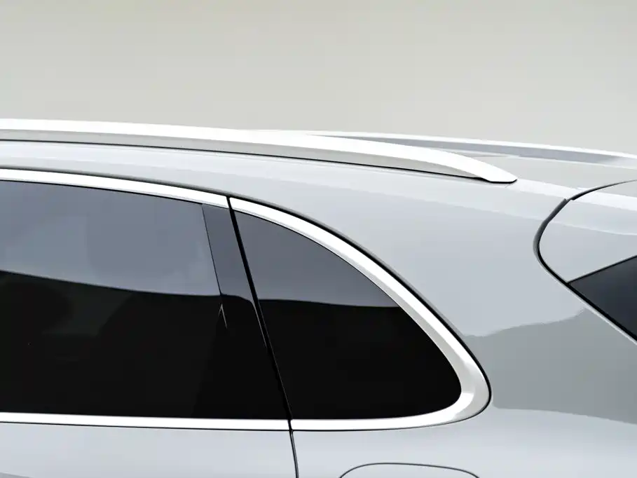 Porsche Cayenne Hybrid — миниатюра 9
