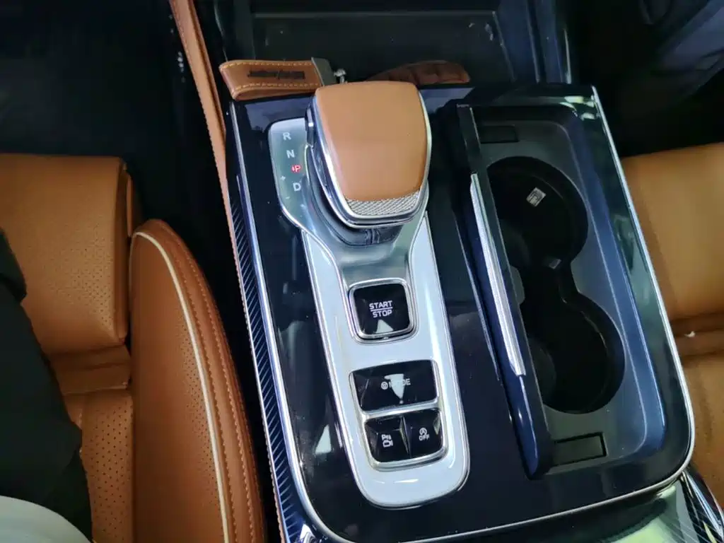 Hongqi Hongqi H9 — миниатюра 14