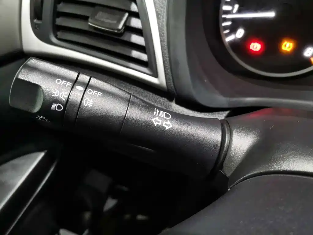 Nissan Sylphy — миниатюра 8