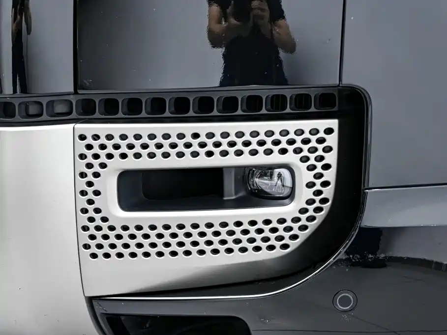 Land Rover Defender — миниатюра 10