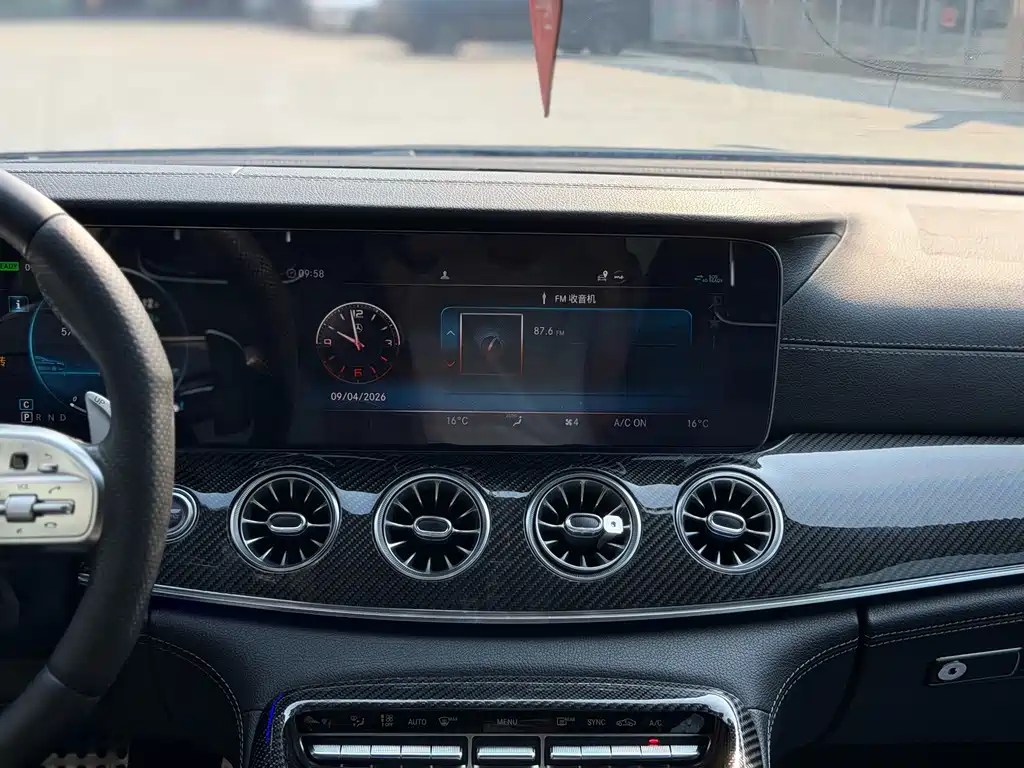 Mercedes-Benz AMG GT — миниатюра 14
