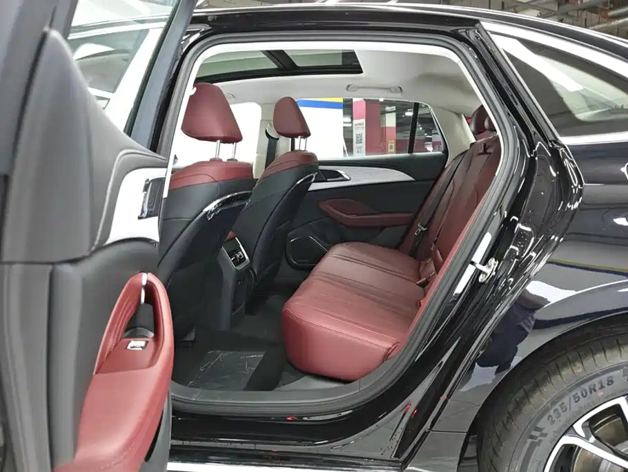 Hongqi Hongqi H5 PHEV — миниатюра 11