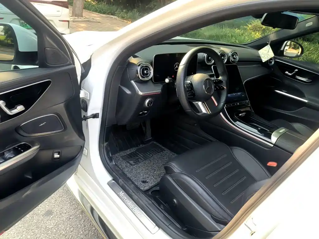 Mercedes-Benz C-Class — миниатюра 16