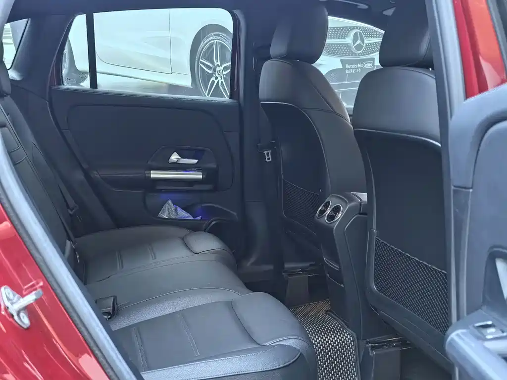 Mercedes-Benz GLA — миниатюра 24