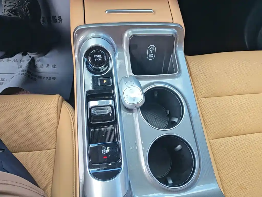 GAC Motor Trumpchi E8 PHEV — миниатюра 14