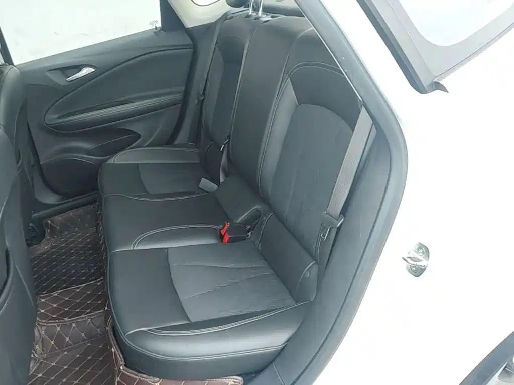 Buick Verano — миниатюра 17