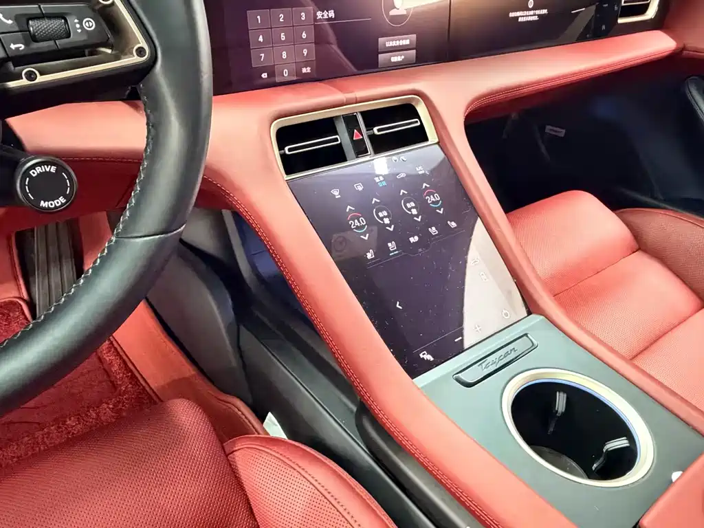 Porsche Taycan — миниатюра 7