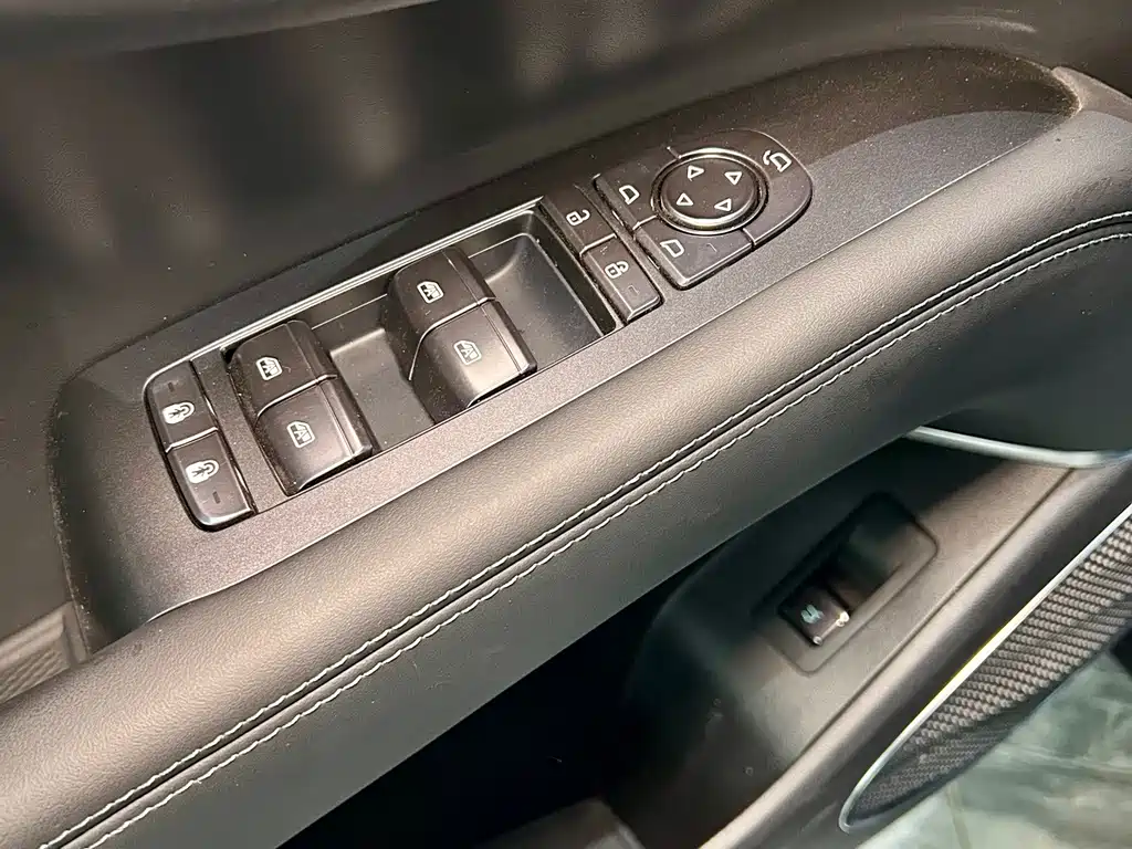 BYD Sealion 07 EV — миниатюра 23