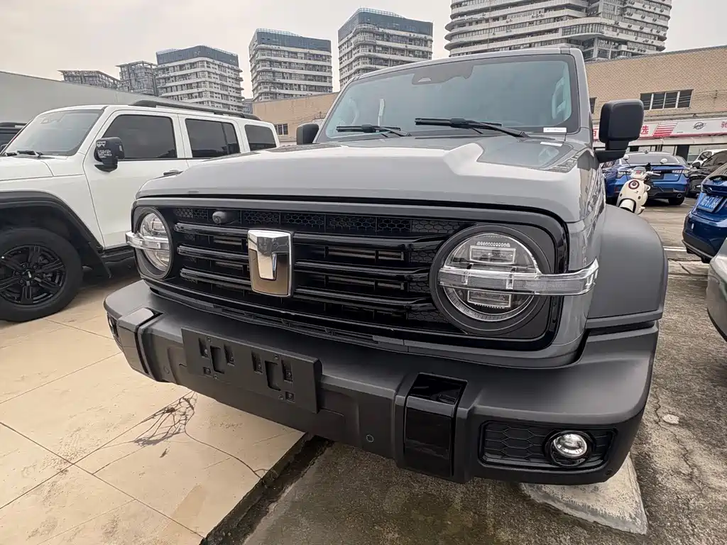 Tank Tank 300