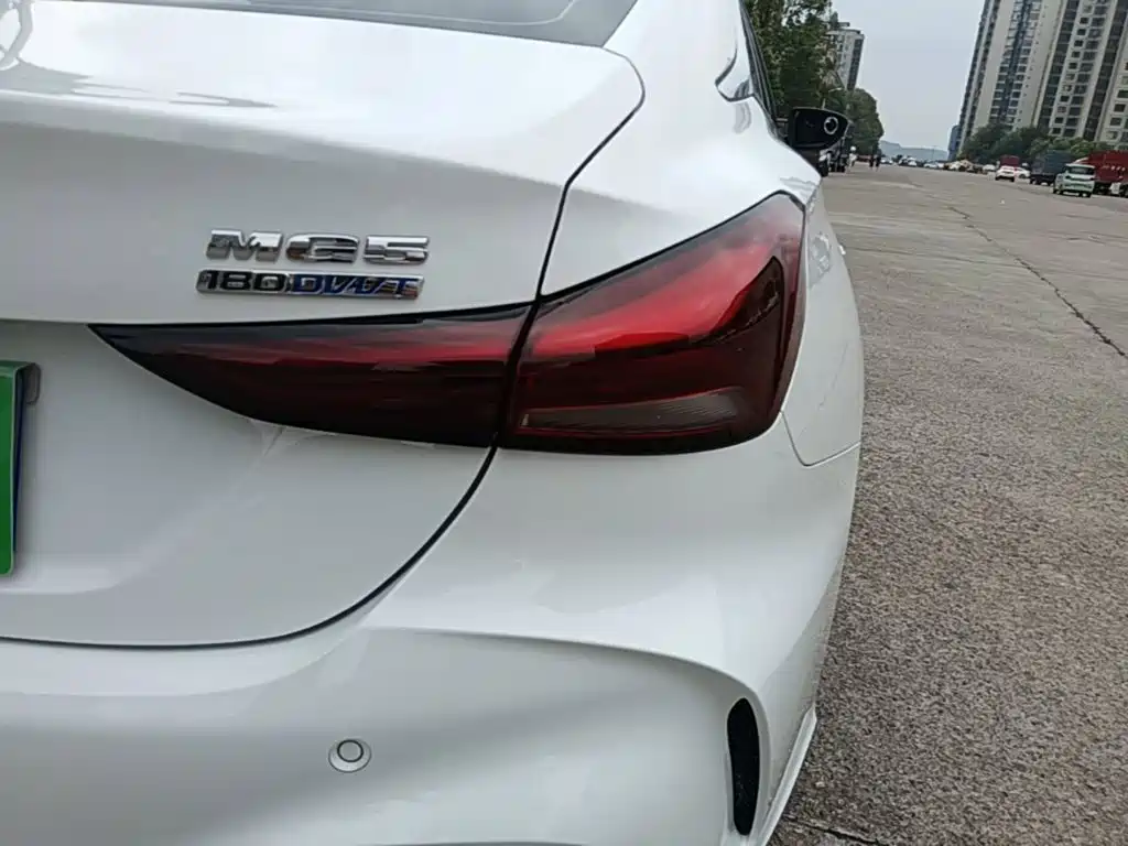 MG MG5 — миниатюра 8