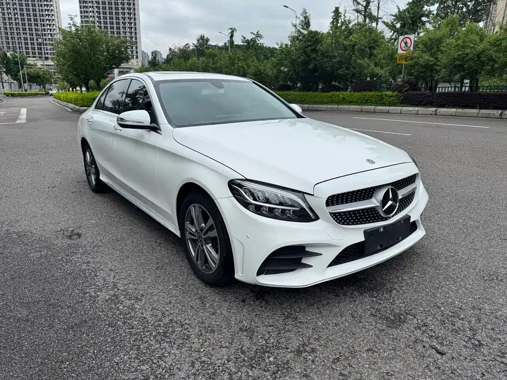 Mercedes-Benz C-Class — миниатюра 3