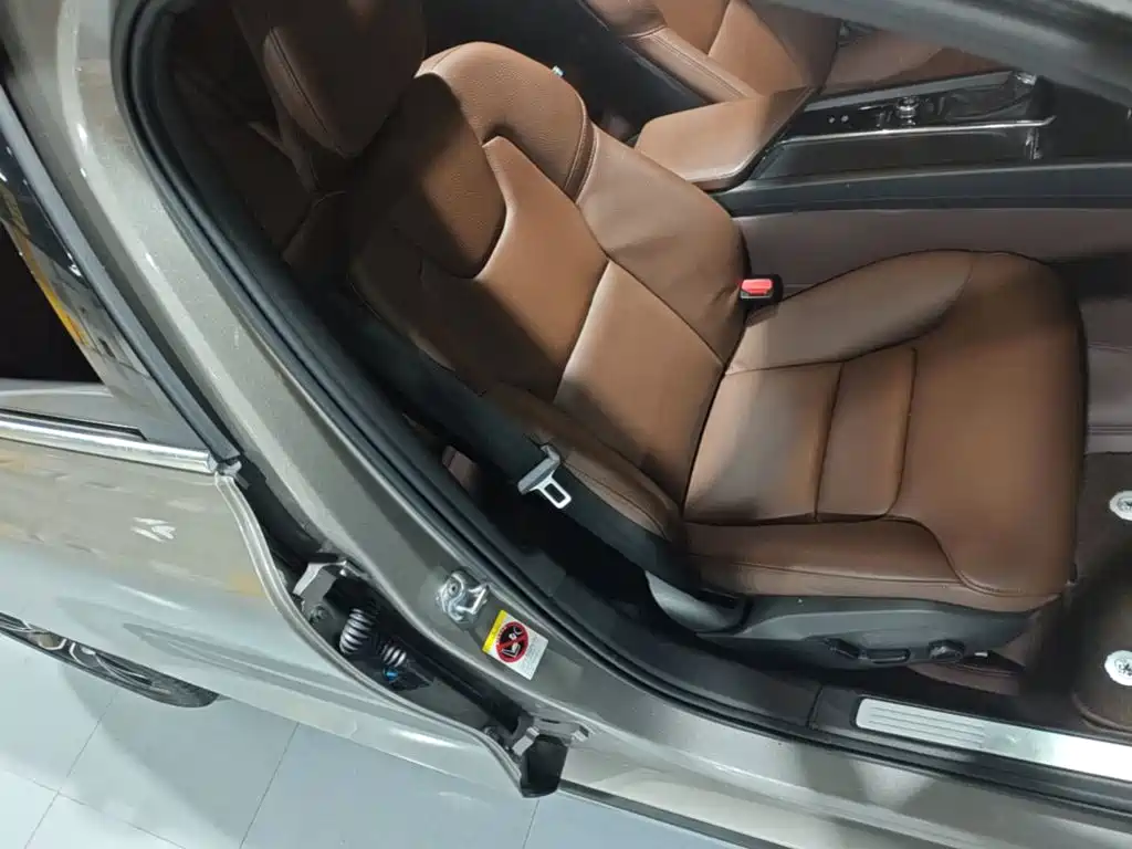Volvo S60 — миниатюра 25