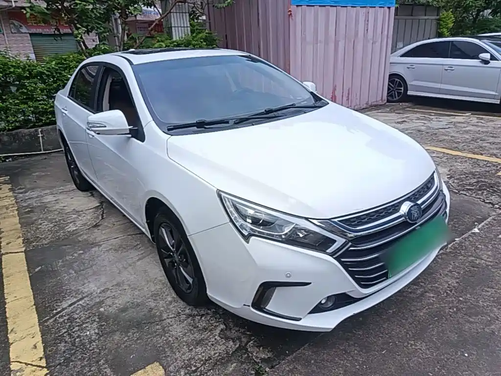 BYD Qin NEV — миниатюра 4
