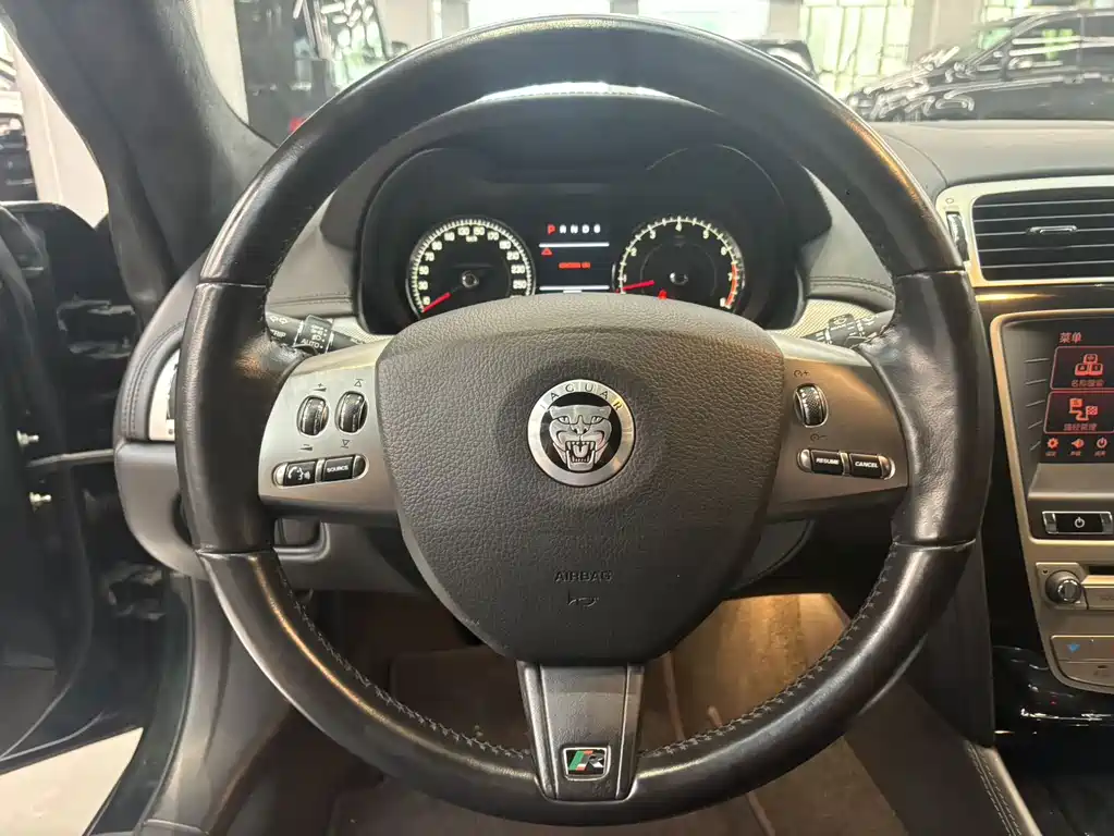 Jaguar XK — миниатюра 8
