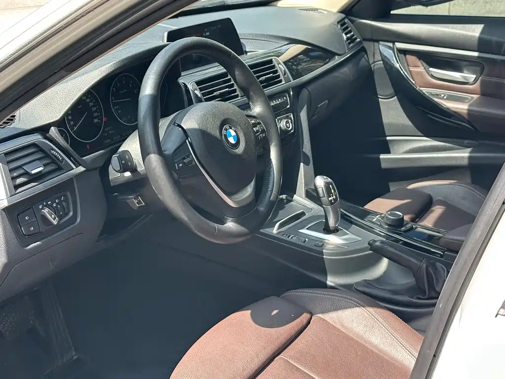 BMW 3 Series — миниатюра 2