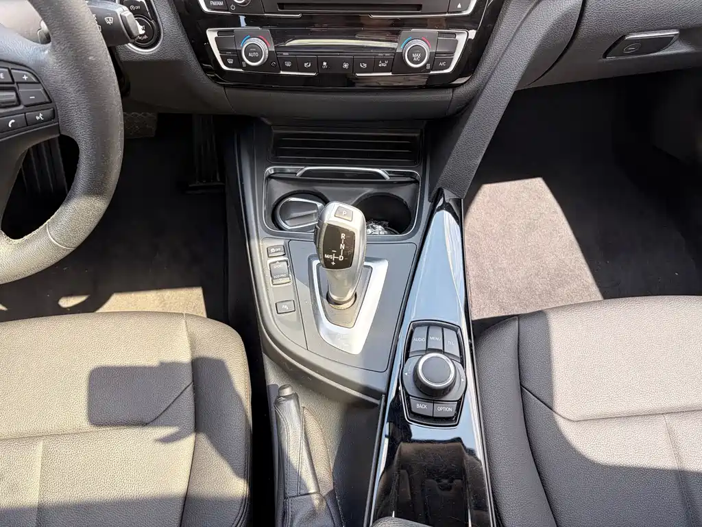 BMW 3 Series — миниатюра 12
