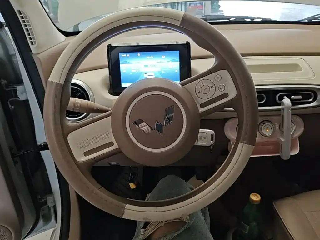 Wuling MINIEV — миниатюра 11