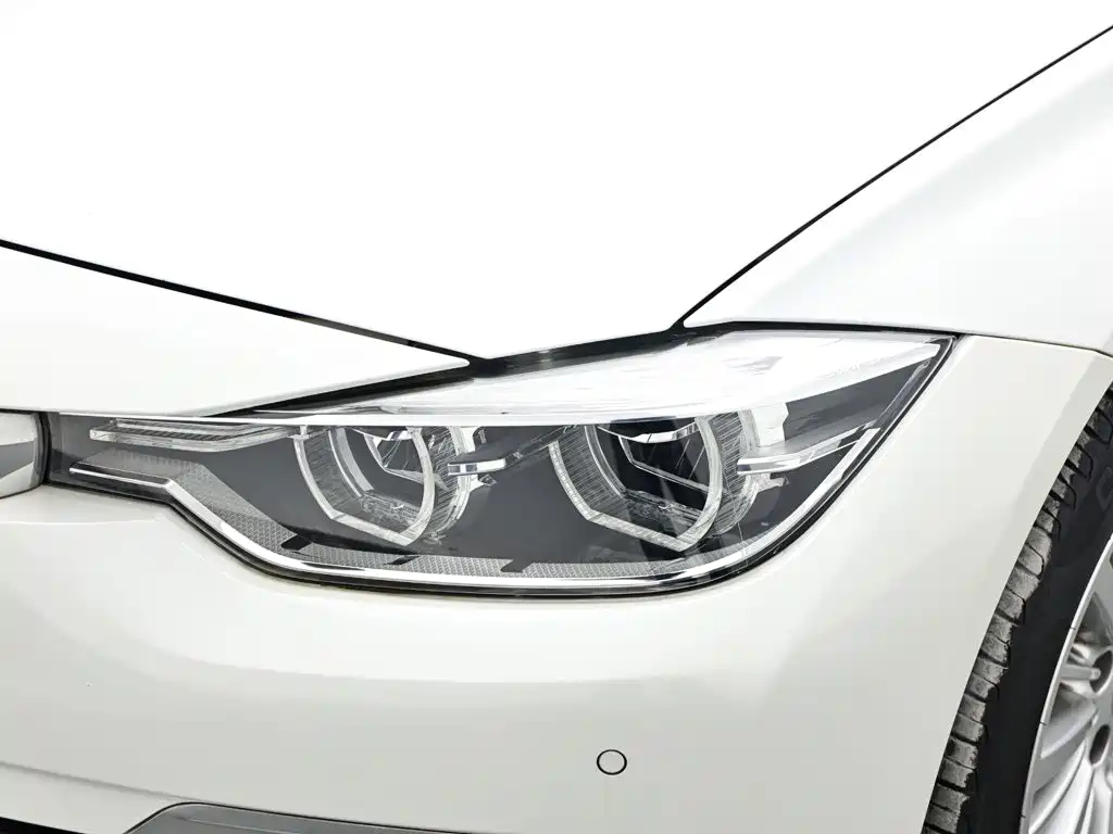 BMW 3 Series — миниатюра 17