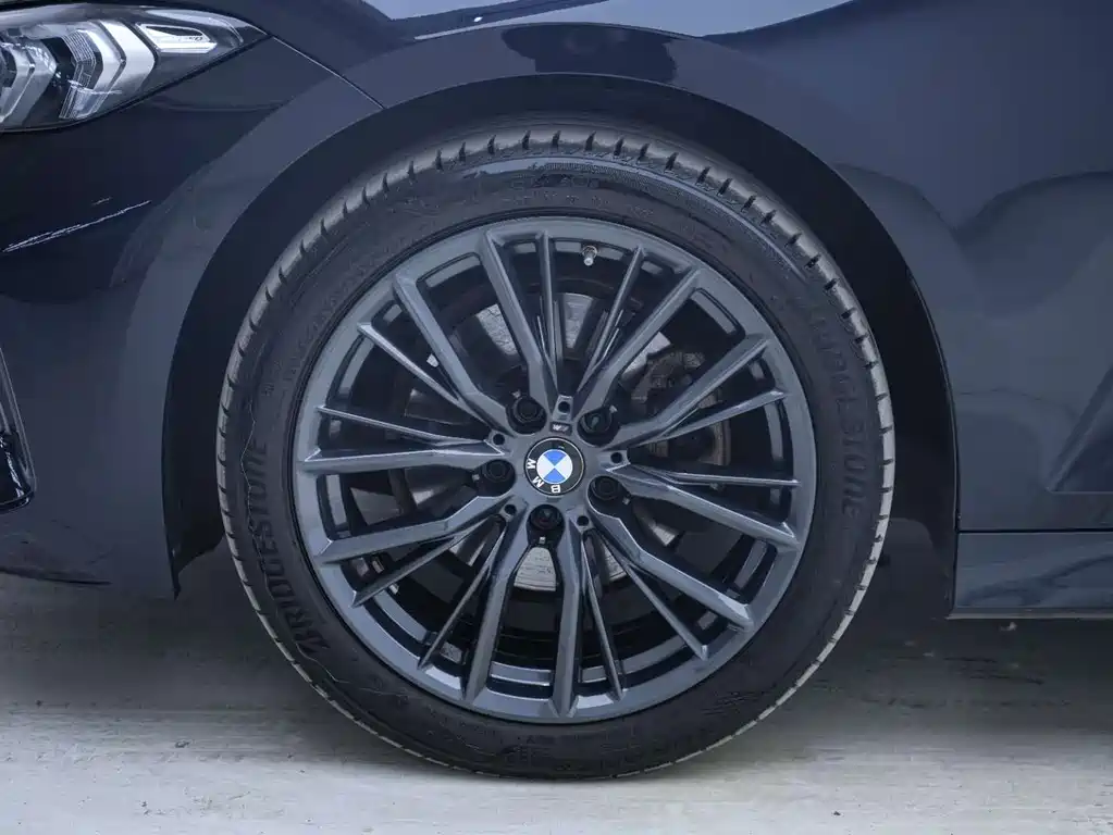 BMW 3 Series 3 2023 325Li M Sport