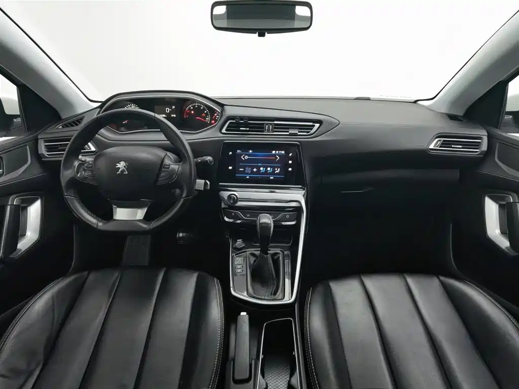 Peugeot 308 2018 1.6L AT Luxury