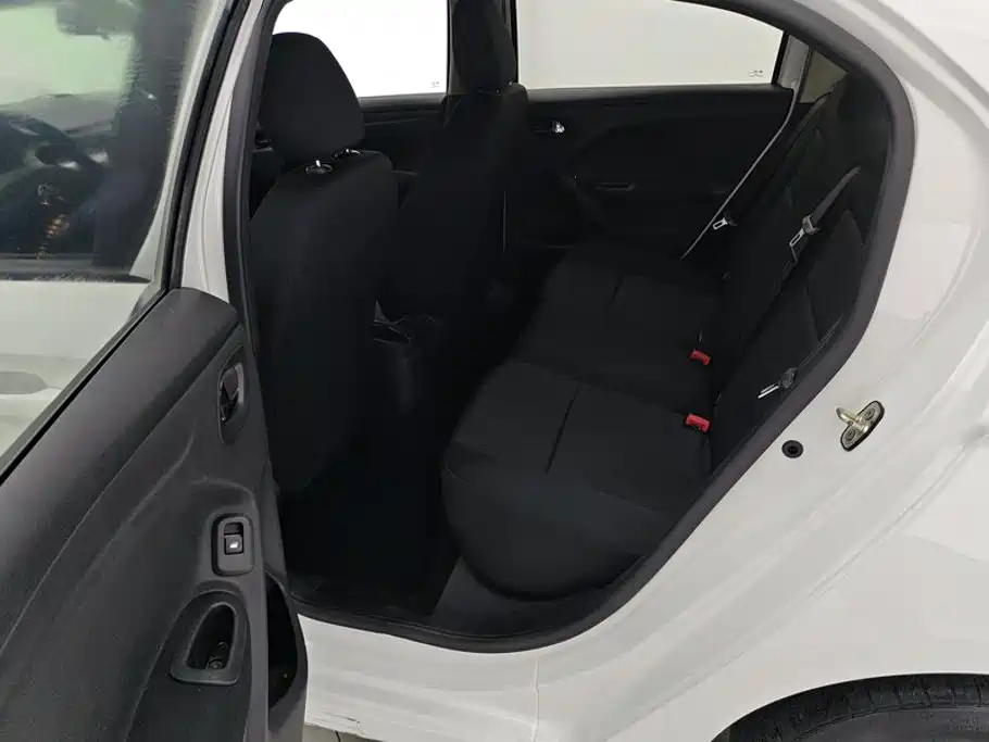 Citroen Elysee — миниатюра 10