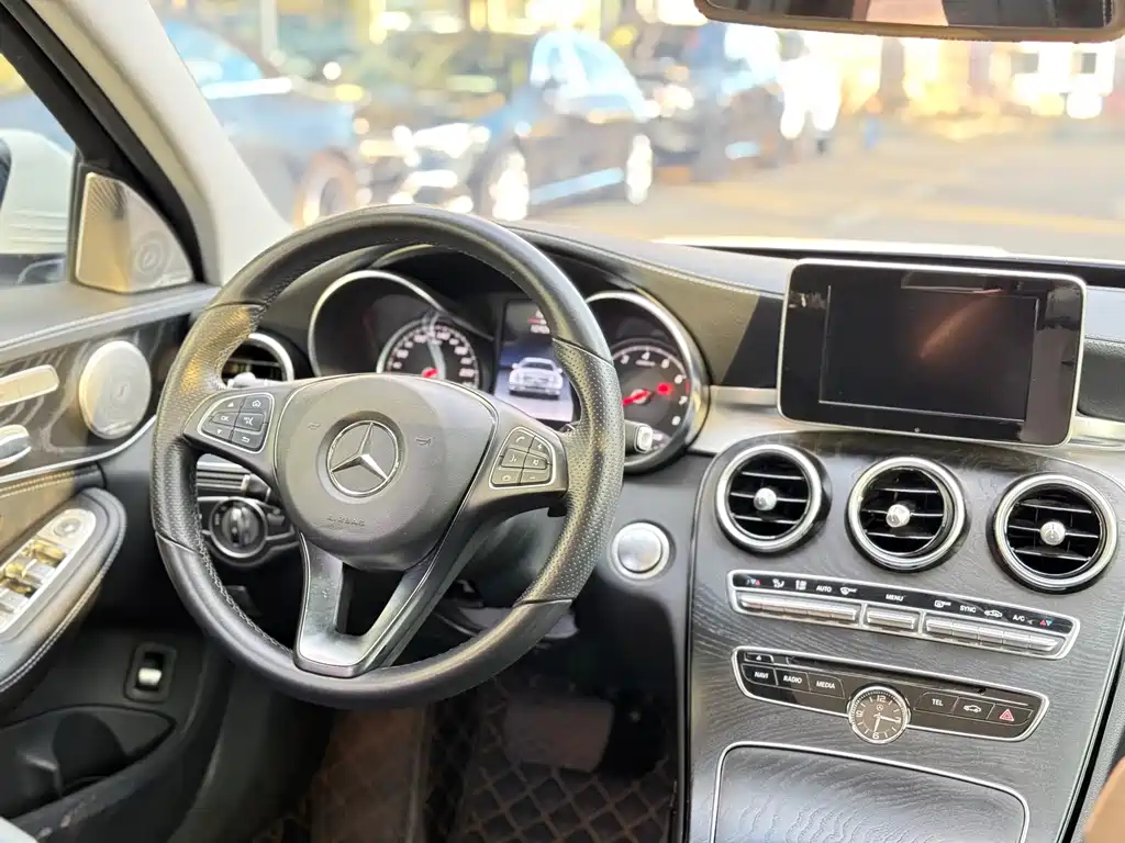 Mercedes-Benz C-Class — миниатюра 20