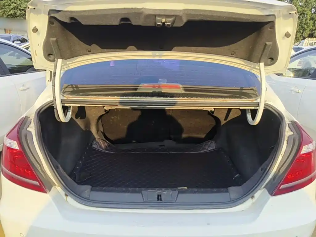 Geely Emgrand — миниатюра 19