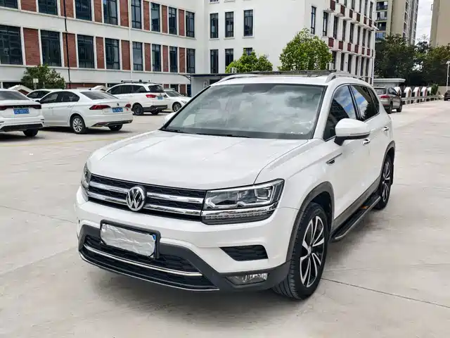 Volkswagen Tharu