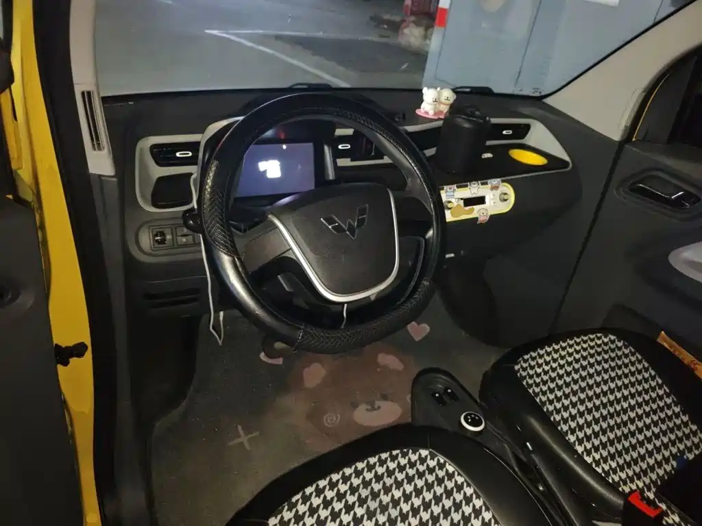 Wuling MINIEV — миниатюра 5