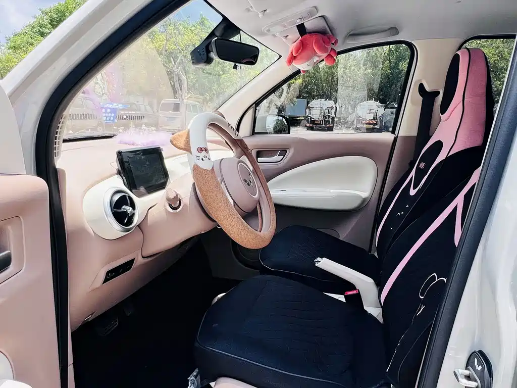 Wuling MINIEV — миниатюра 8