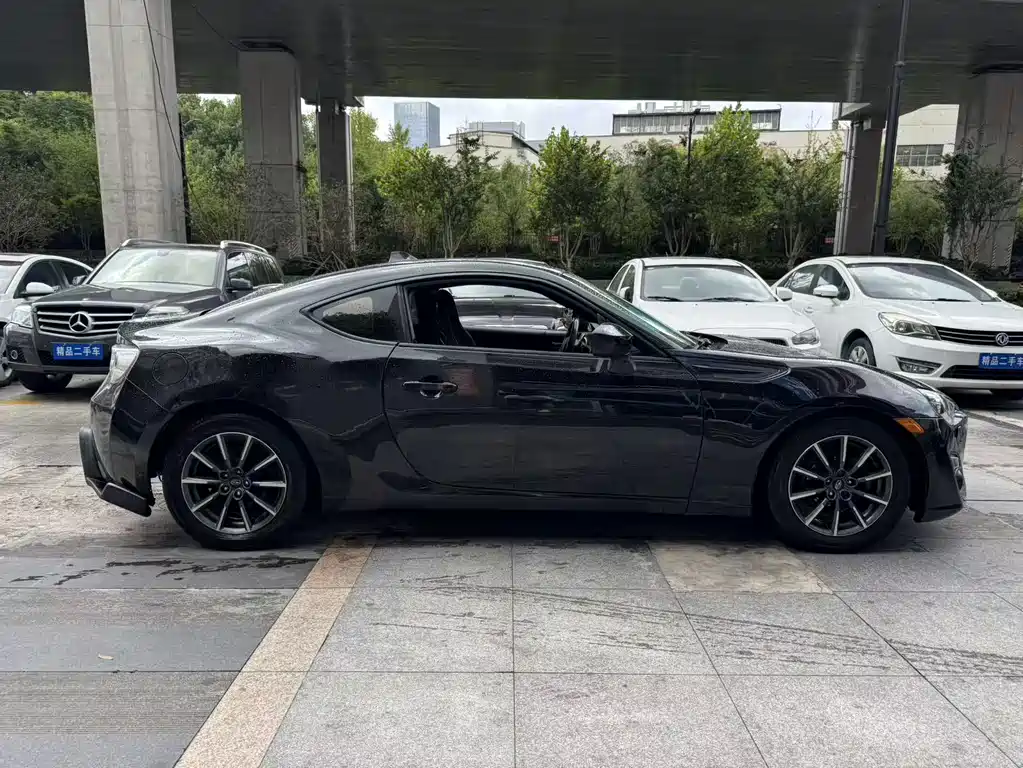 Subaru BRZ — миниатюра 7