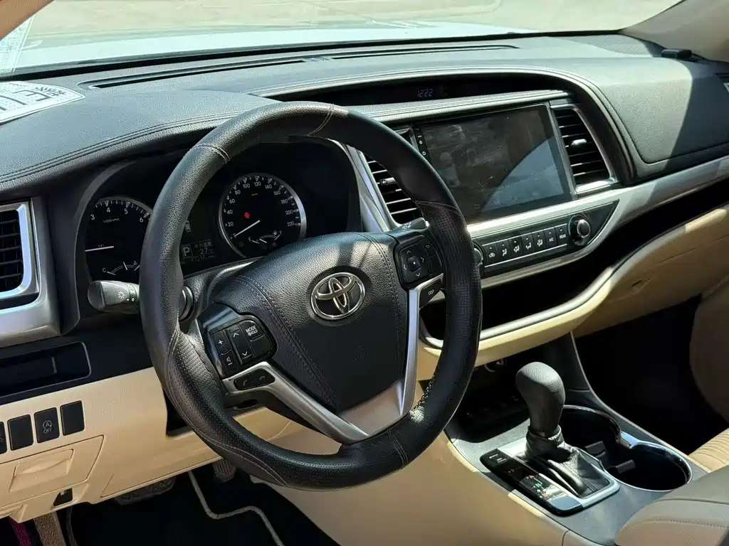 Toyota Highlander — миниатюра 12