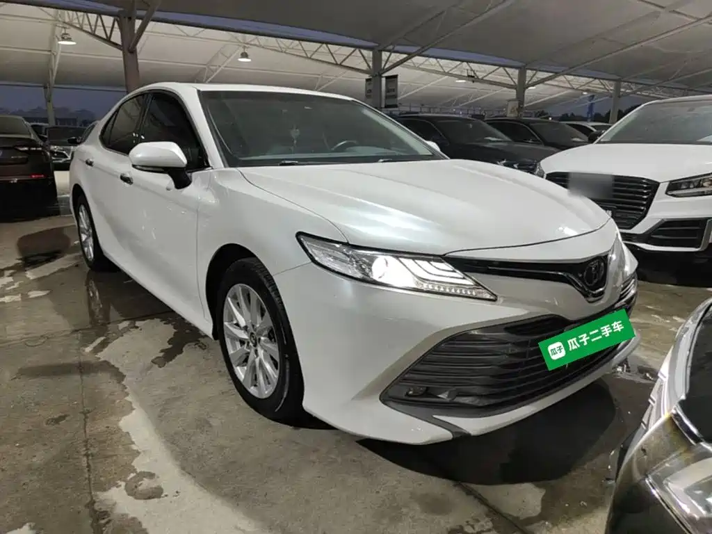 Toyota Camry — миниатюра 4