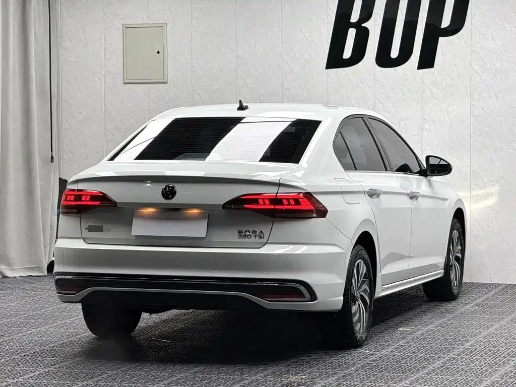 Volkswagen Bora — миниатюра 12