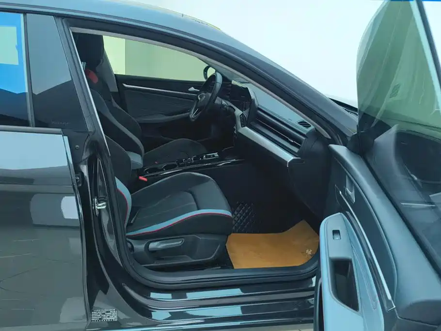 Volkswagen Lamando — миниатюра 8