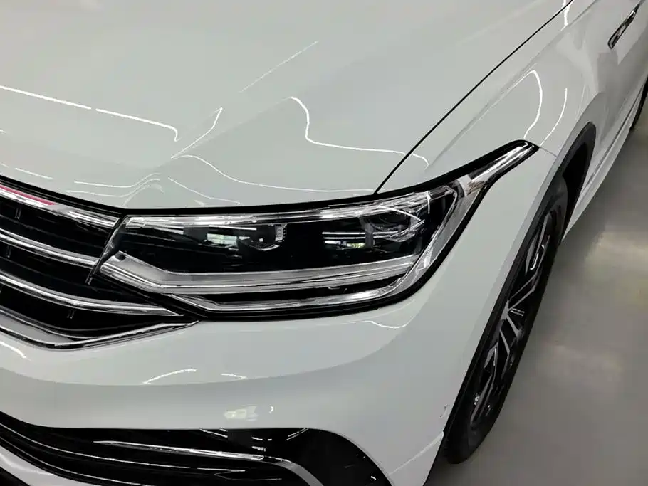 Volkswagen Tiguan L — миниатюра 5