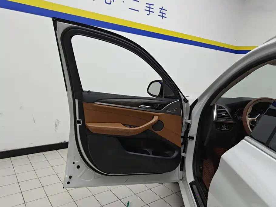 BMW X3 — миниатюра 7