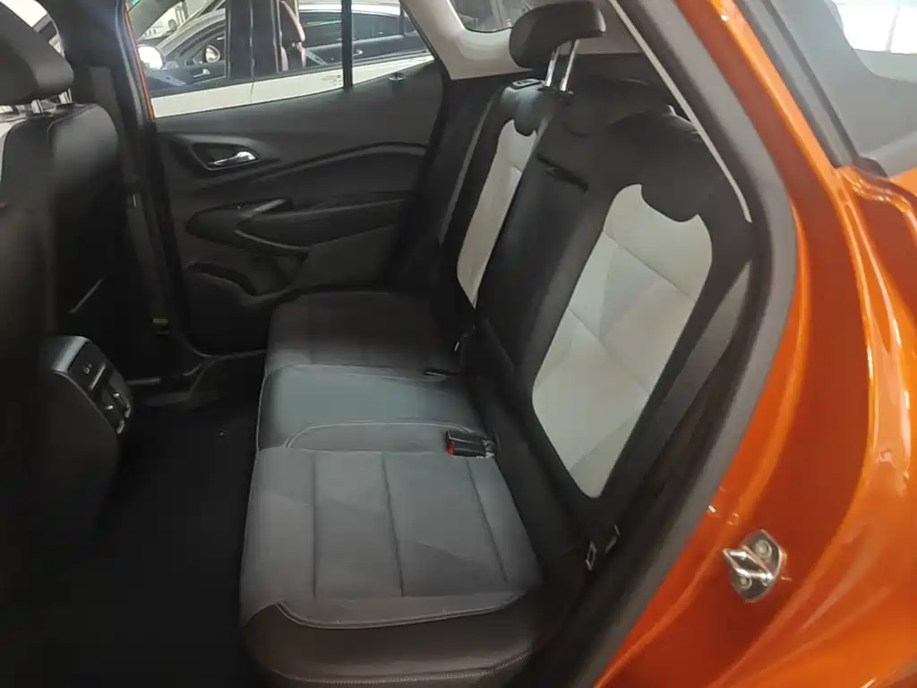 Chevrolet Seeker — миниатюра 17